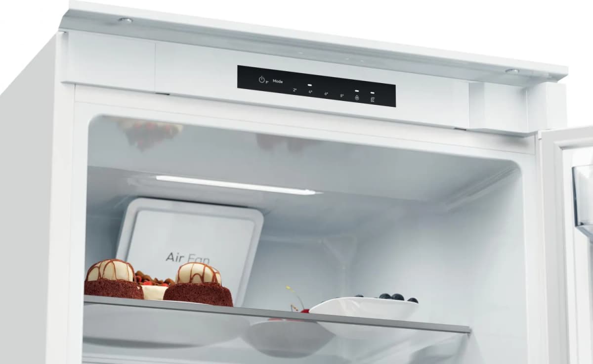 Frigorifero CANDY da Incasso Stat/Vent. E Capacità 268 Lt CNBQL3518EV - 3